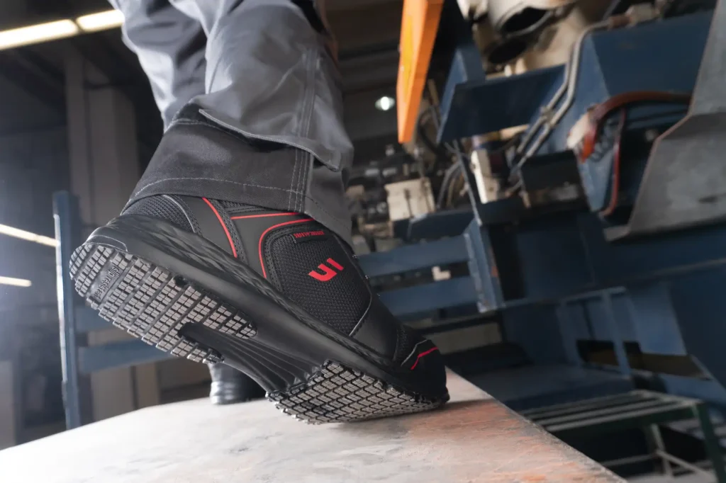 Koop Safety jogger schoenen en laarzen online op vanatex.be voor klanten in Brugge