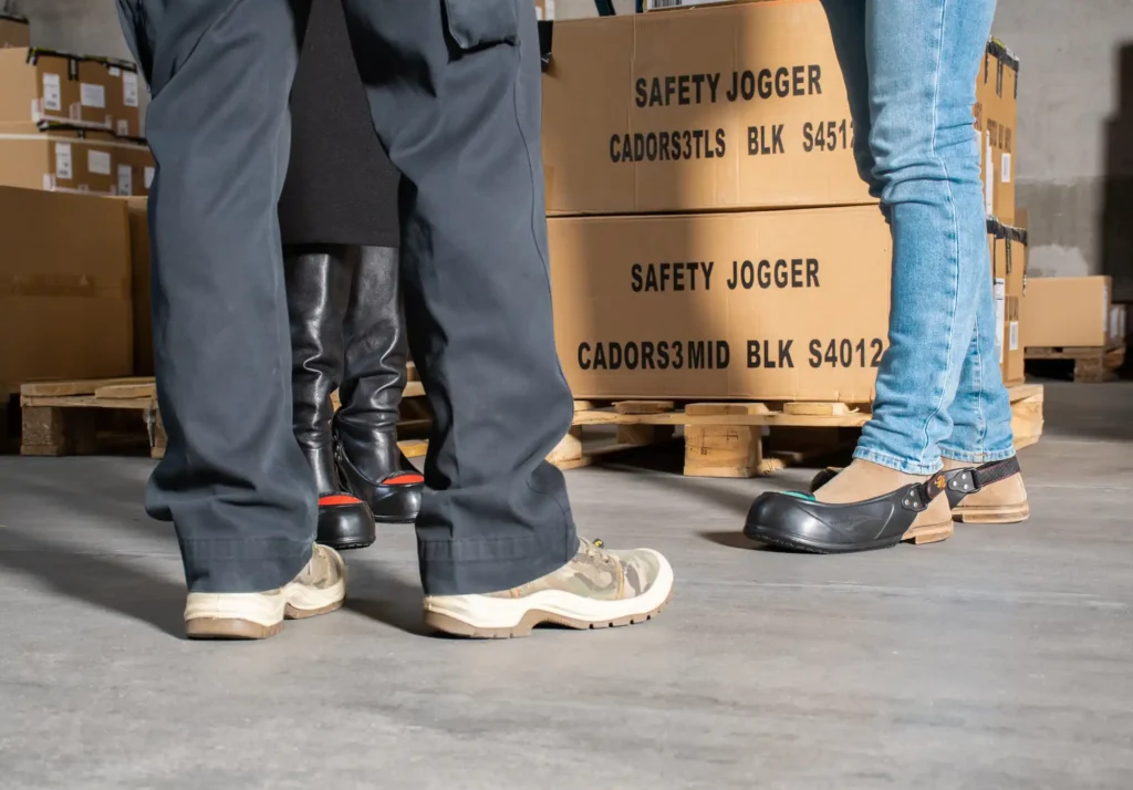 Bestel Safety jogger schoenen en laarzen aan scherpe prijzen in onze webshop, snel geleverd in Brugge