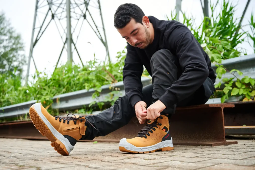Bestel Sixton peak schoenen en laarzen aan scherpe prijzen in onze webshop, snel geleverd in Geel
