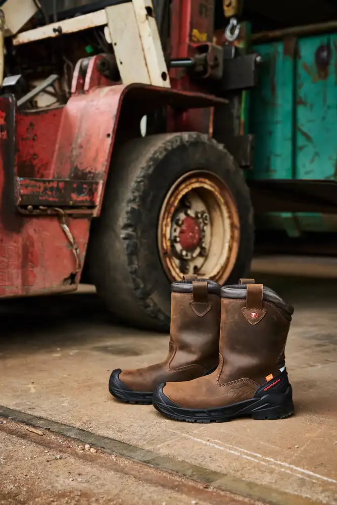 Bestel Sixton peak schoenen en laarzen aan scherpe prijzen in onze webshop, snel geleverd in Oostrozebeke
