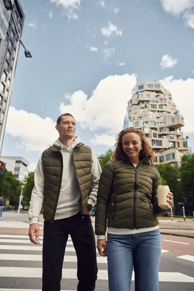 Clique jassen en bodywarmers in Kortrijk